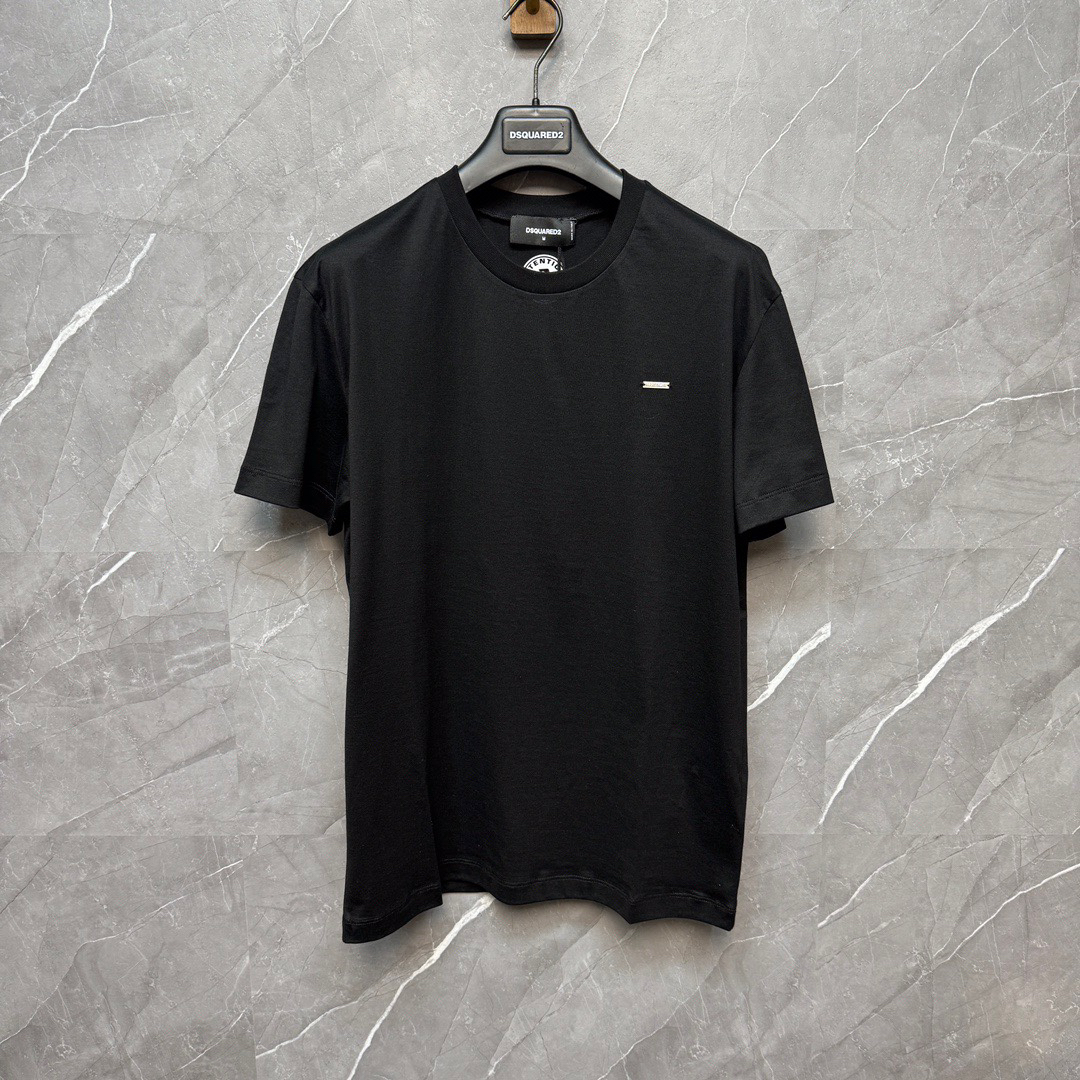 DSQUARED2 Minimal Metal Logo Black Short-Sleeve T-Shirt