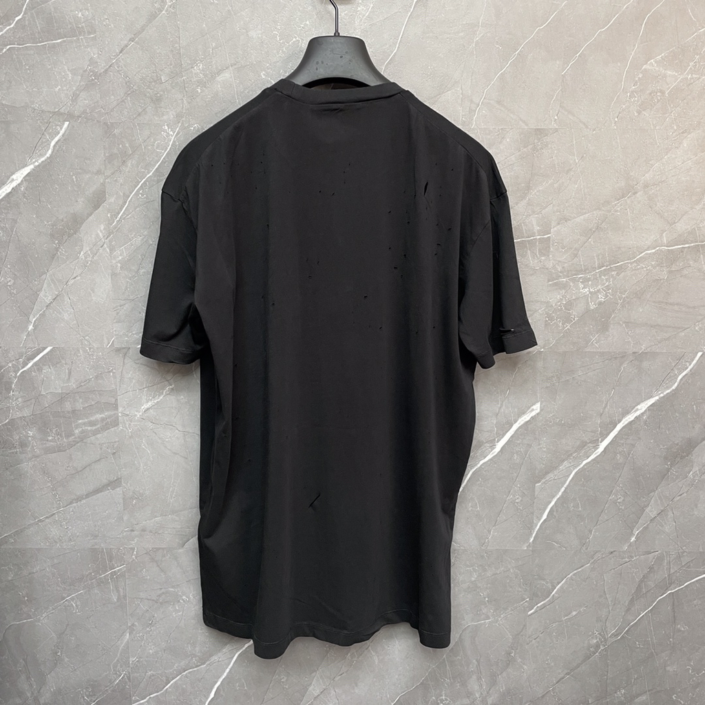 DSQUARED2 Gothic Red Logo Distressed Black T-Shirt