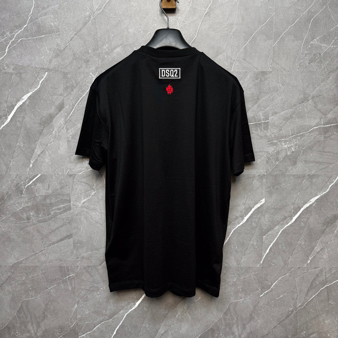 DSQUARED2 Minimal Black T-Shirt with Back Maple Logo