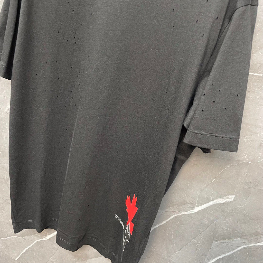 DSQUARED2 Distressed Maple Leaf Logo Black T-Shirt