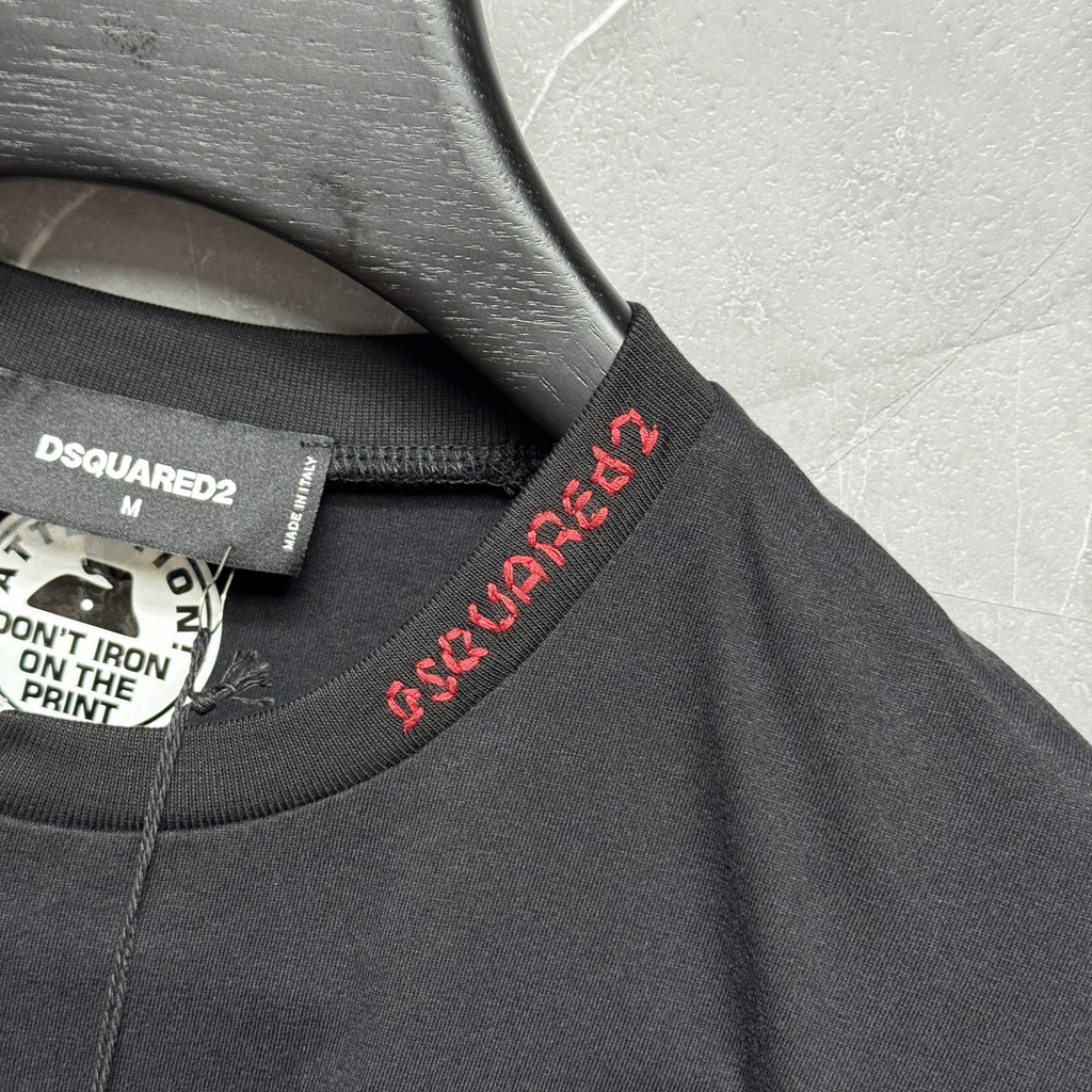 DSQUARED2 Minimal Neck Detail Black T-Shirt