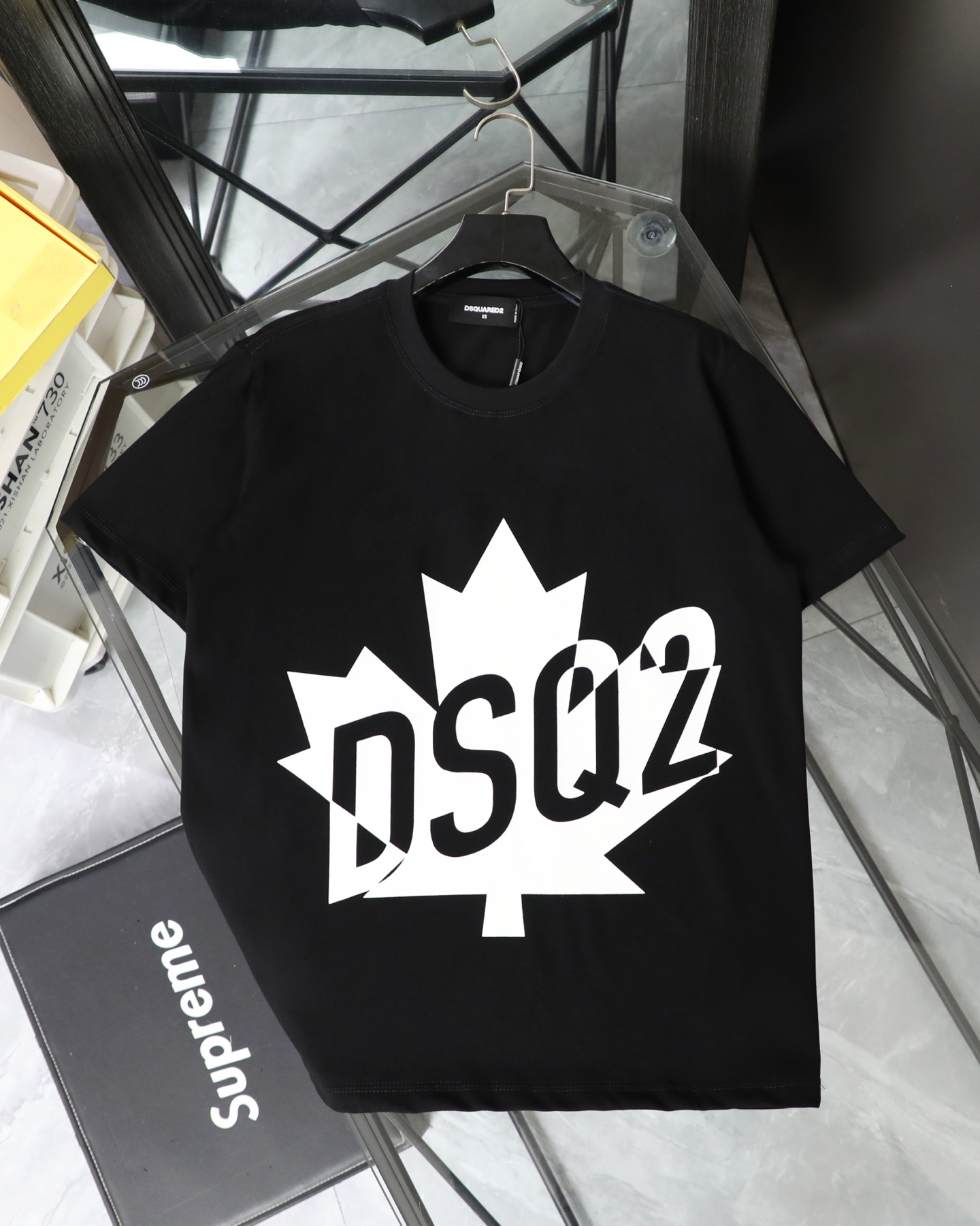 DSQUARED2 DSQ2 Maple Leaf Logo Black T-Shirt