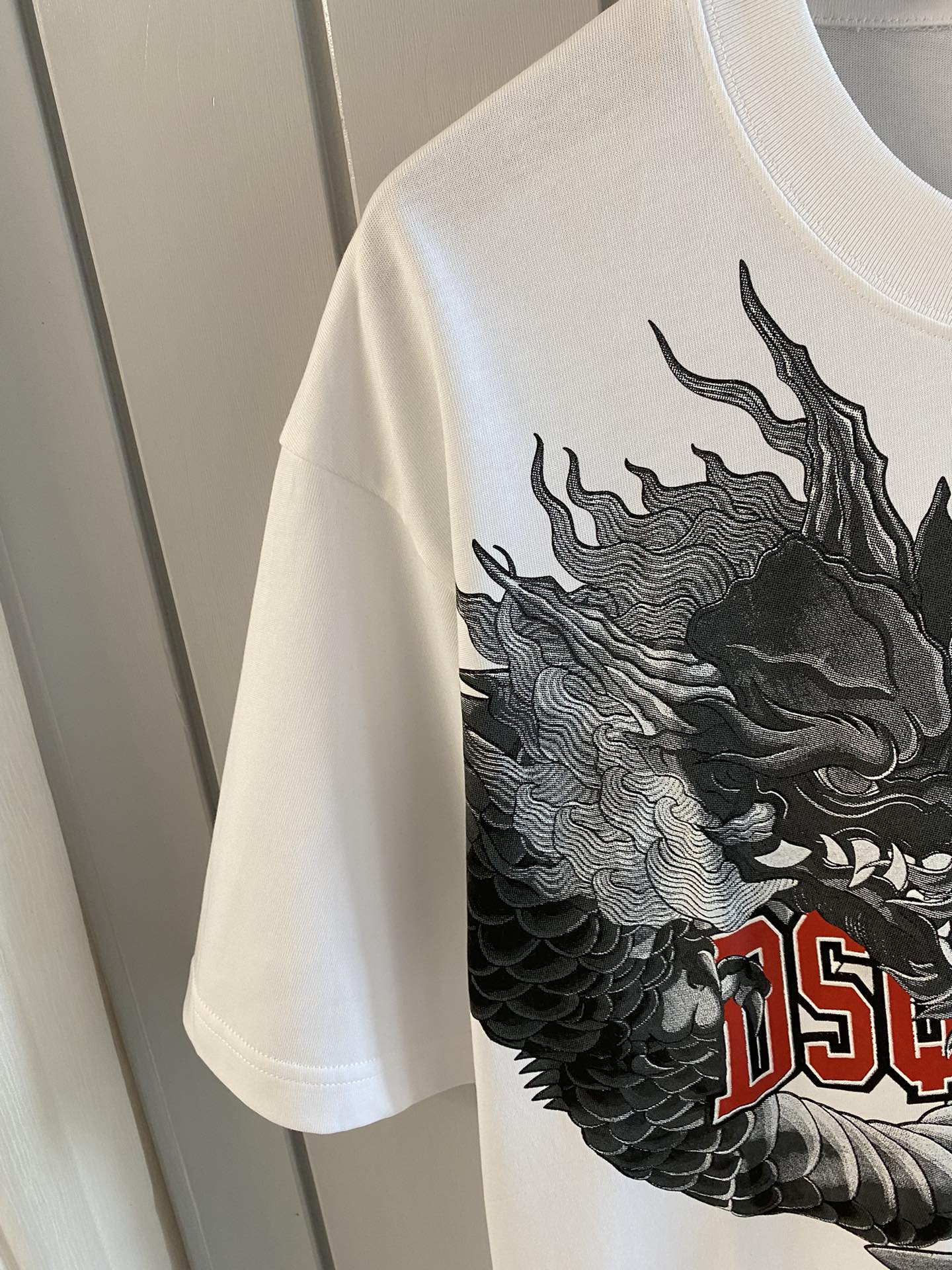 DSQUARED2 Dragon Graphic Print White T-Shirt