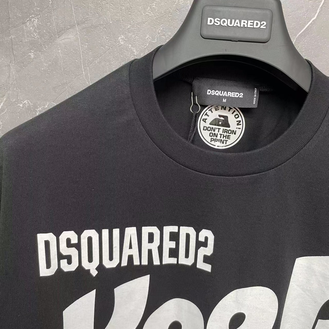 DSQUARED2 "Keep Exploring" Slogan Black T-Shirt
