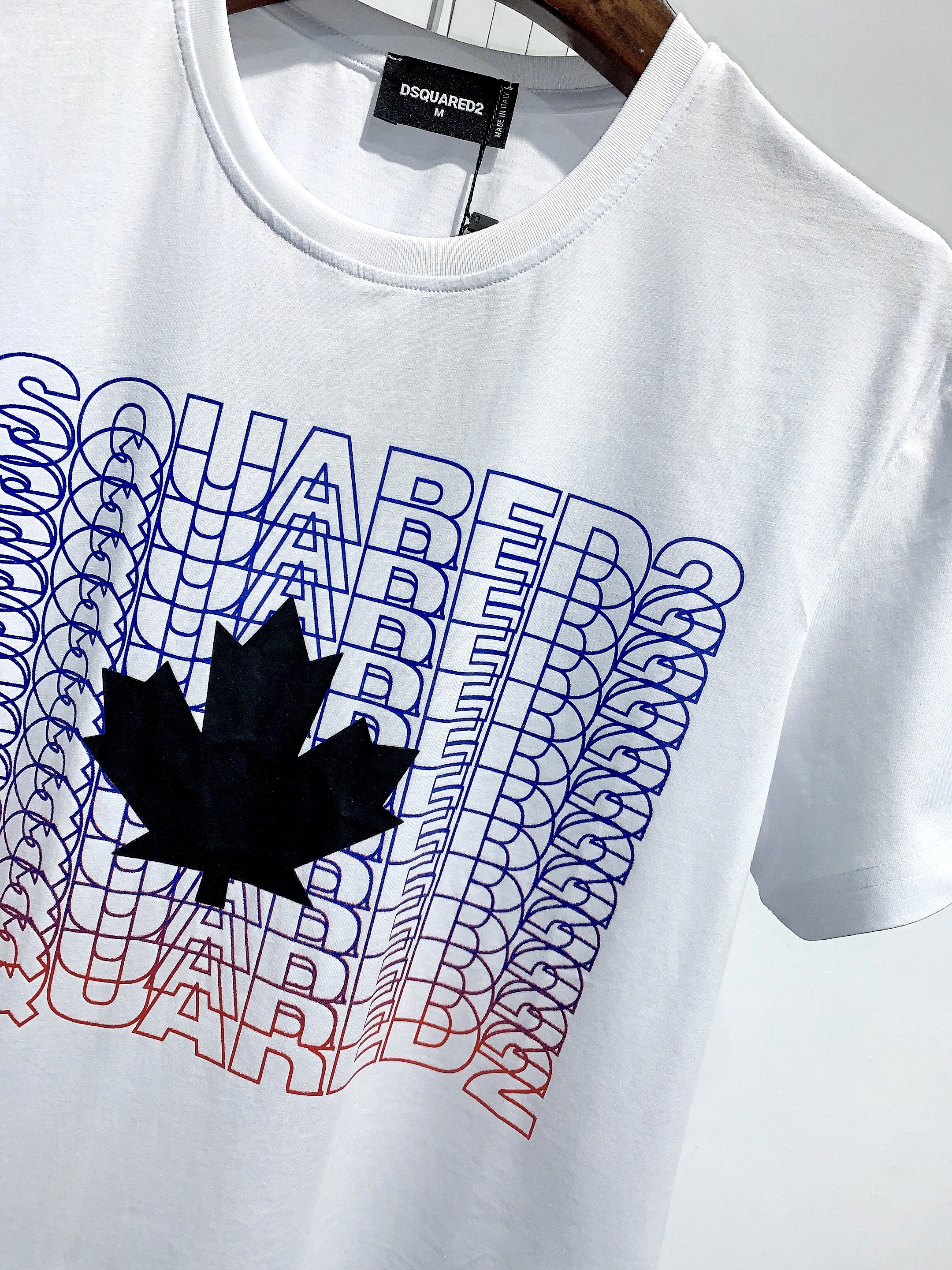 DSQUARED2 Gradient Maple Leaf Repeat Logo T-Shirt