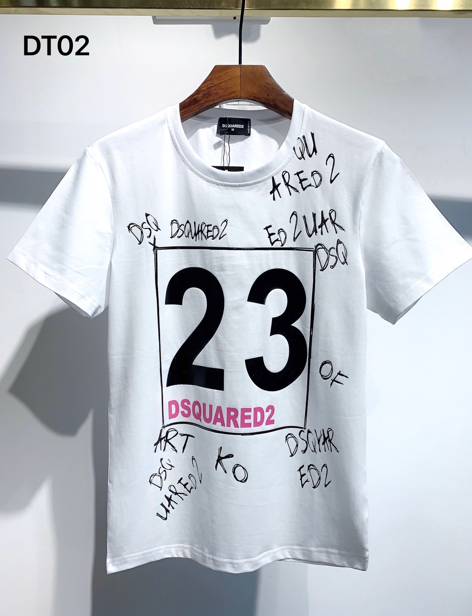 DSQUARED2 Men’s 23 Graffiti Logo Print Crew Neck T-Shirt – Premium Cotton Streetwear Tee